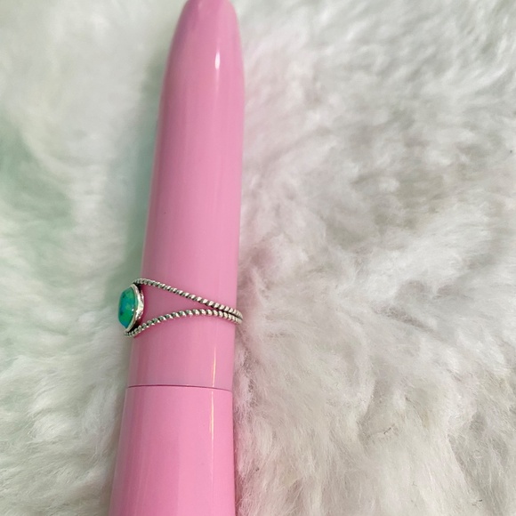 Sterling Silver Oxidized Genuine Turquoise Stone size 8 - Picture 4 of 5